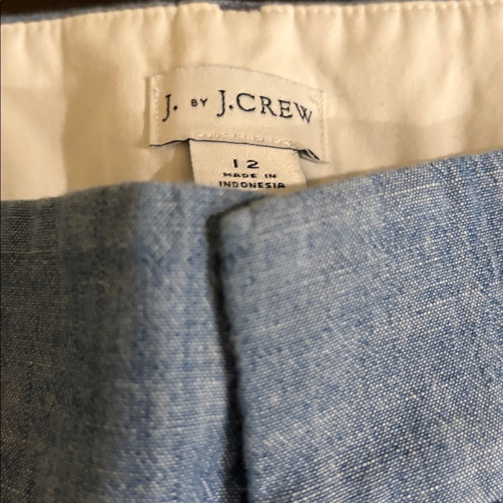 J by J.Crew women’s shorts size 12, light, and great for spring and summer.